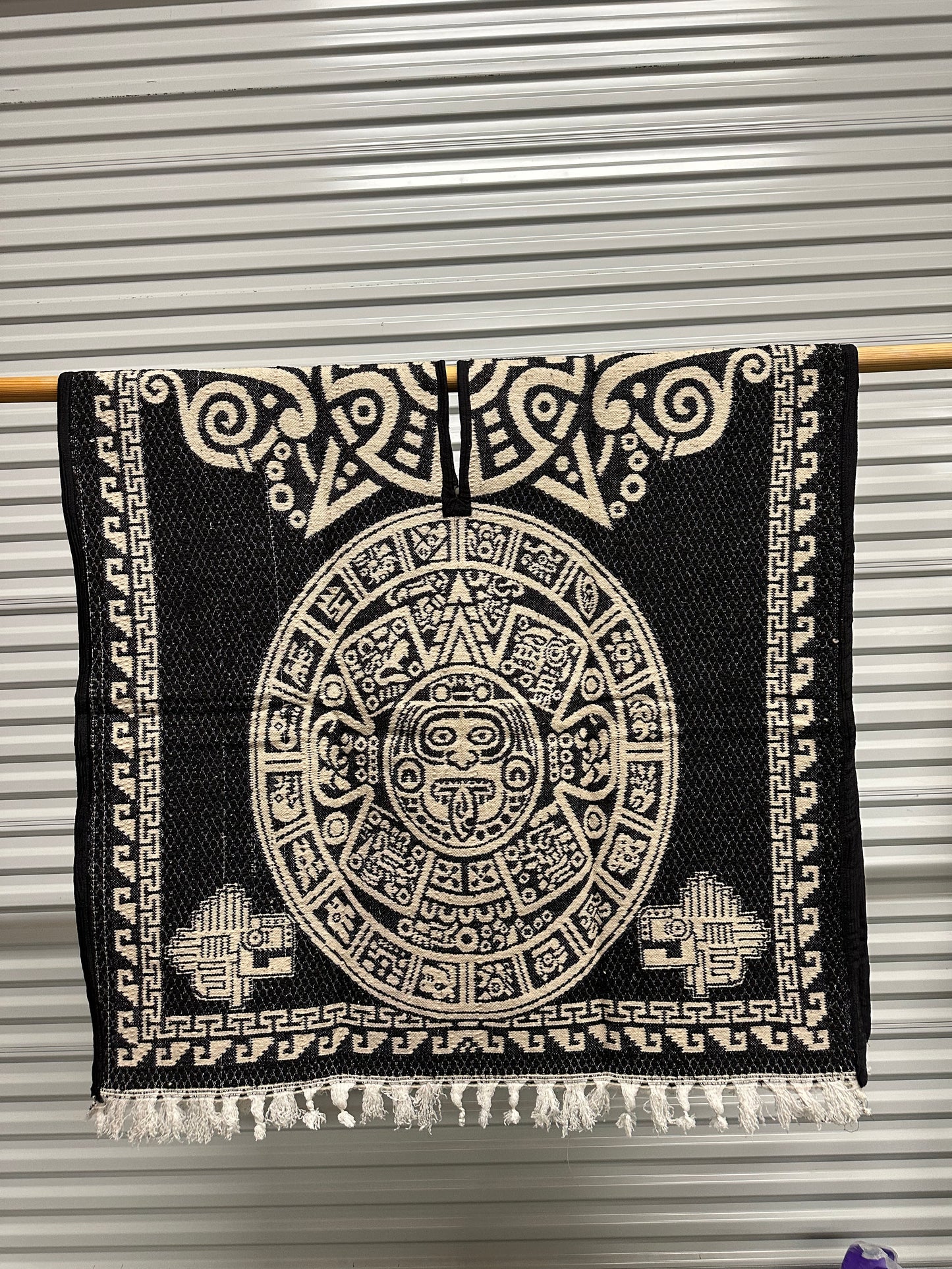 Amor Eterno/Calendario Azteca Gabán